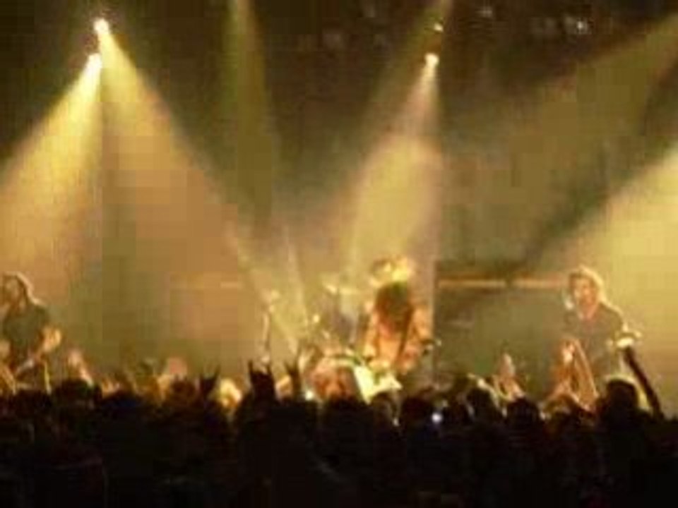 Airbourne - Runnin' wild - live @ Bordeaux (05/12/08)