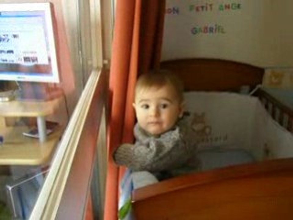 9 mois coucou caché