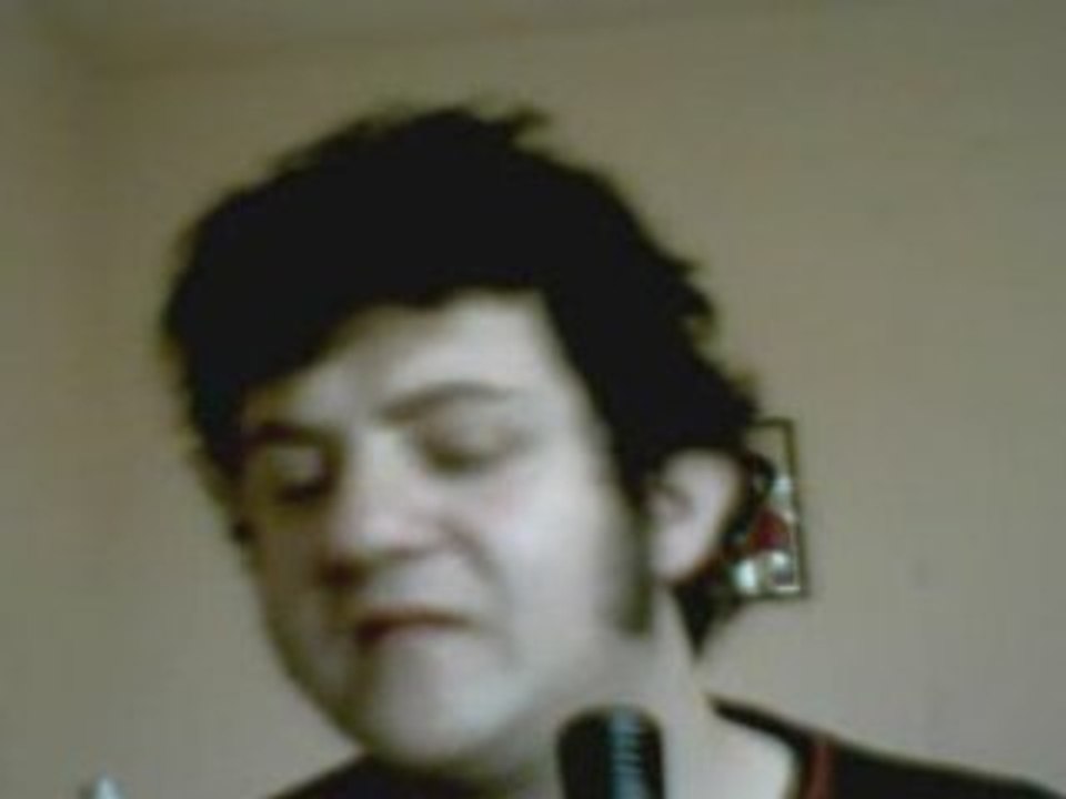 Elvis inimitator Stefan singt  woder of ju