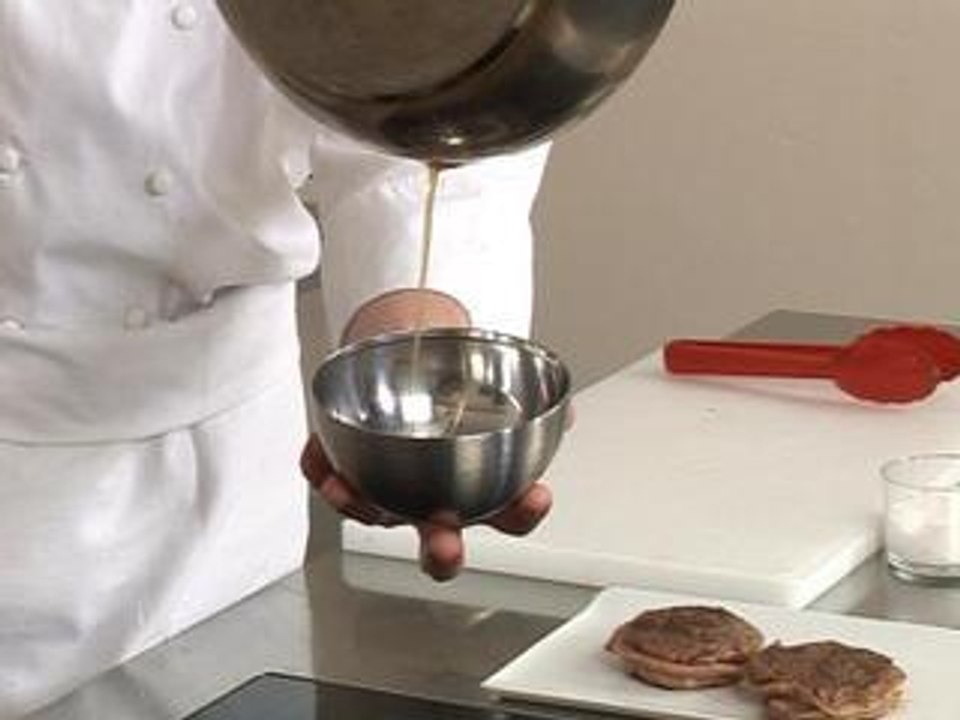 Dégraisser une poêle de cuisson