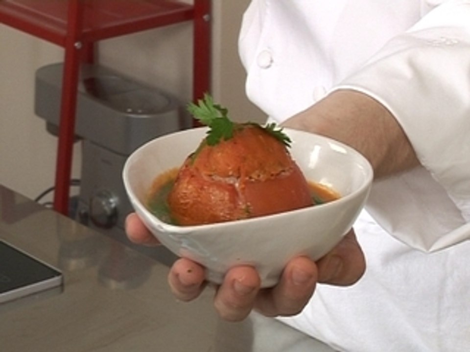 Tomates farcies, jus de persil