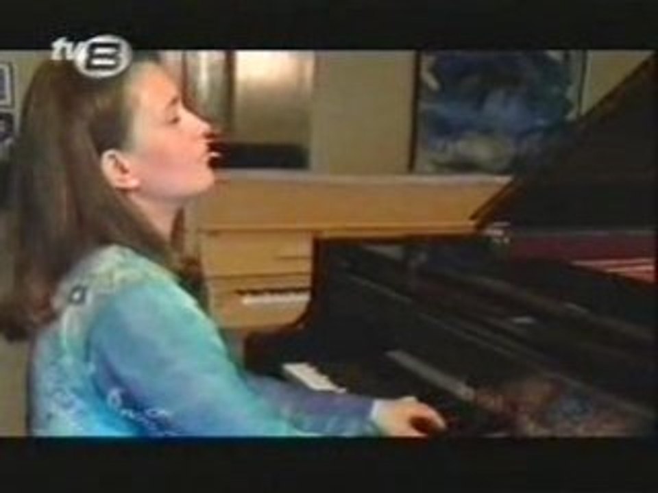 Adım Adım Çocuğum ve Ben [Anjelika Akbar]