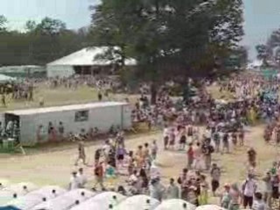 A look around Centeroo at Bonnaroo 2007.