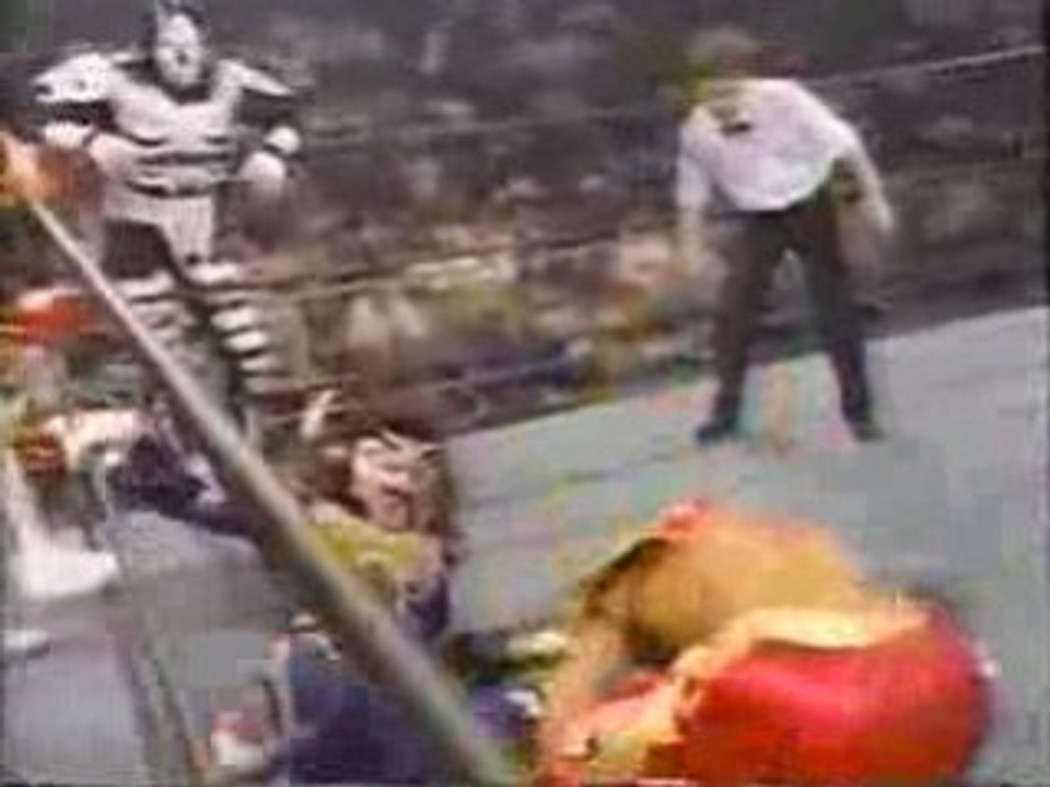 Ultimo Dragon, Juve  & Calo vs Psicosis, La Parka & S King