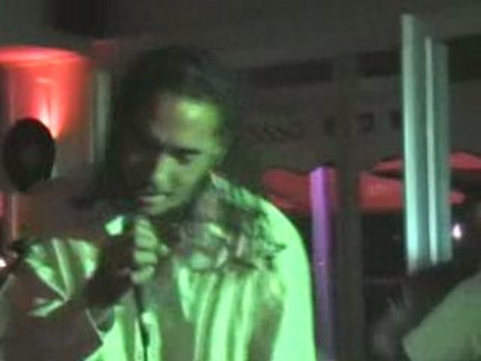 MYA en live
