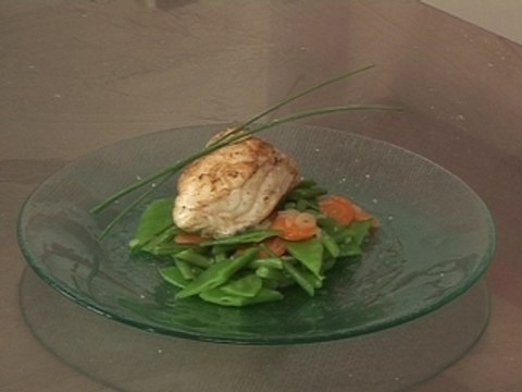 Lotte de petit bateau et légumes primeurs