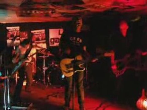 02 Lunatic Age - La marche au Garage Café le 5 Décembre 2008