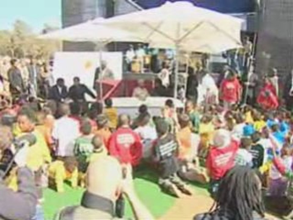 Nelson MANDELA  au lycée français de Johannesburg