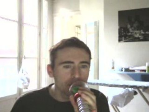 Wiwi égratigne Le Père Fouettard est en vacances