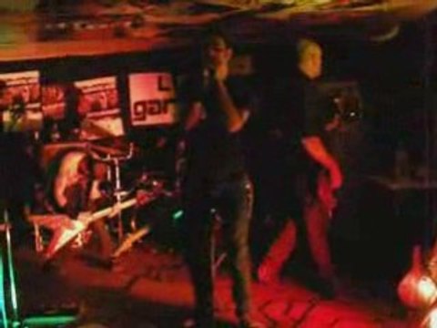 05 Lunatic Age - Ca n'a pas d'importance au Garage Café 2008