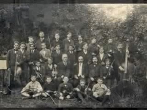 Cet homme Bhale Bacce Crew