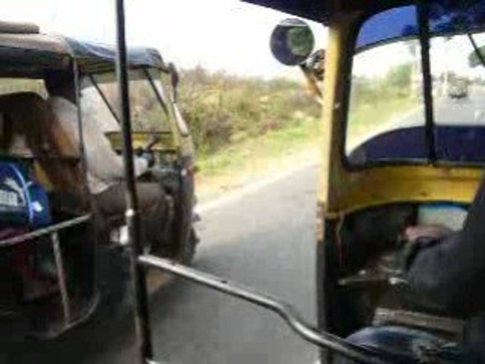 Course de TucTuc direction Hampi