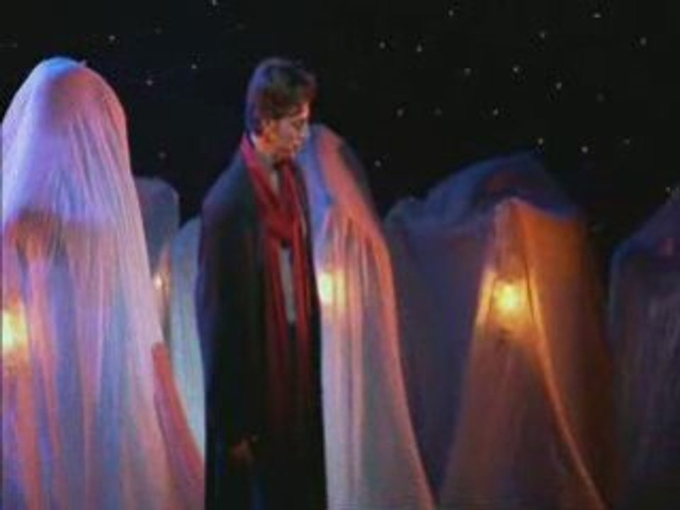 Chanson de la petite fille dans la chambre vide