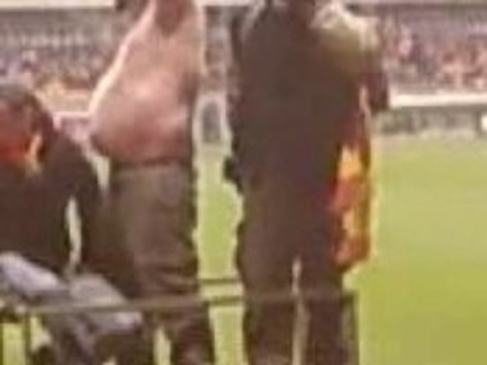 lens Montpellier  "tous enssemble, tous enssemble"