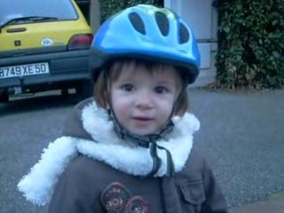 Lou-Ann elle aime le scooter