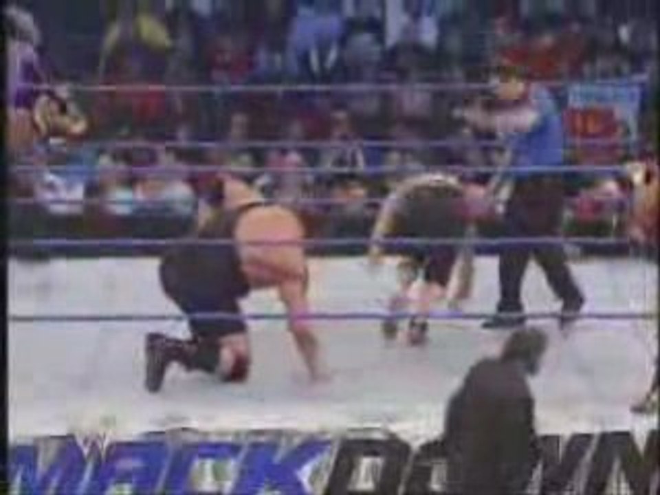 Jhon cena et rey mysterio vs chavo guerrero et big show
