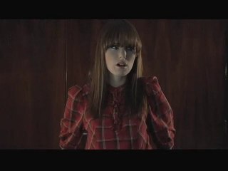 Marie-Flore "Empty walls"