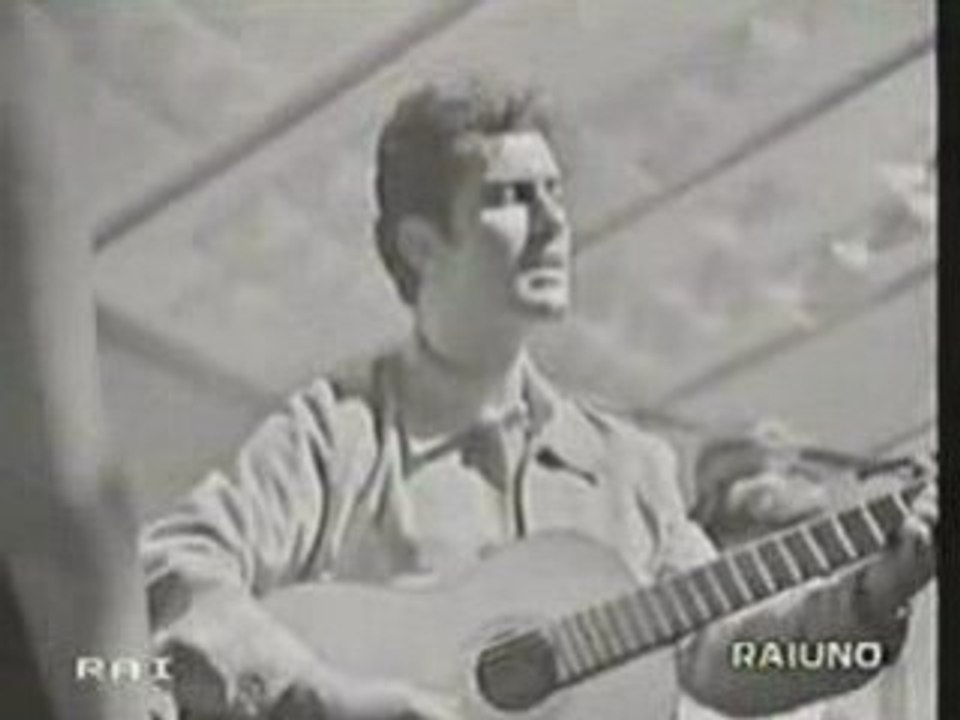 luigi tenco - presentacion en vivo año 1966
