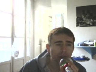 Wiwi égratigne "No more i love you's"