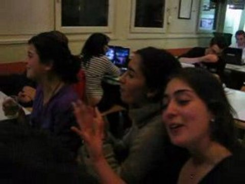 Le choeur espagnol de l'auberge du Vieux Lyon !!