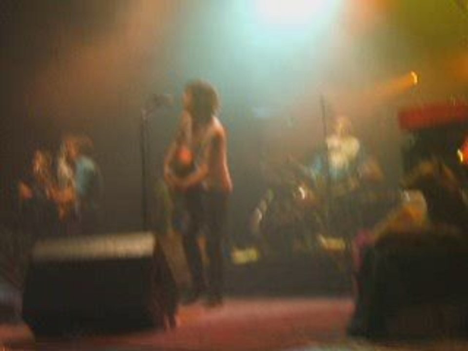 I want to play my country... - Julien Doré à ClermontFd