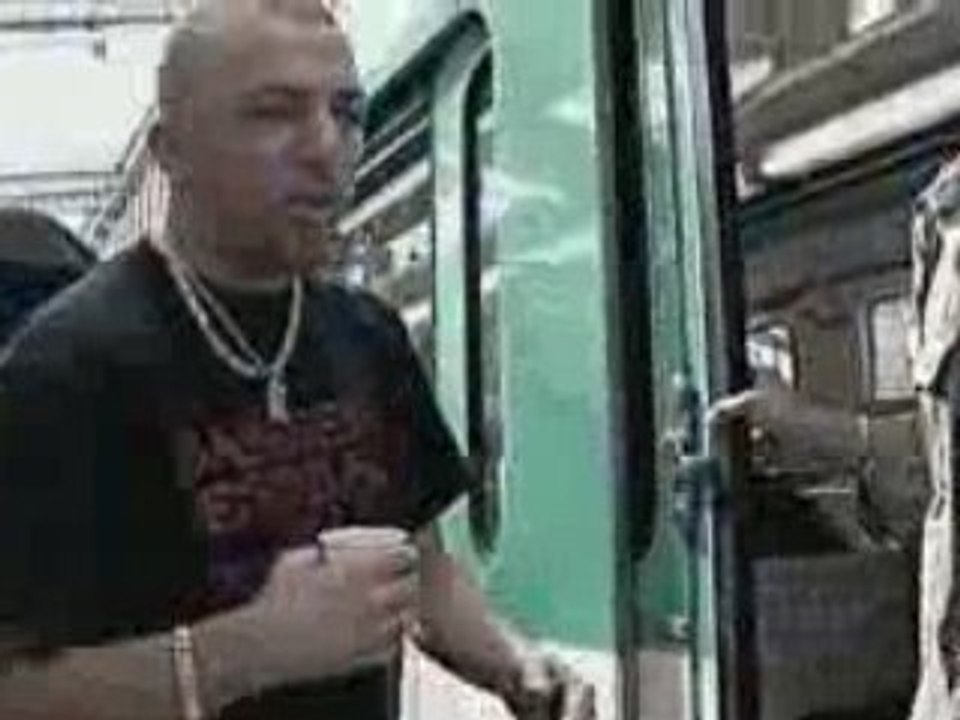 - assos de dingos  chien_ ghetto_ rap freko dingue