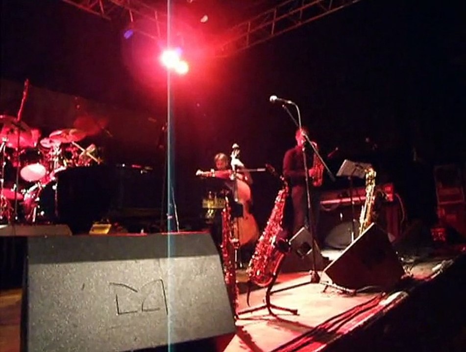 Straight street de John Coltrane: SM Quark-tet