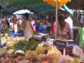 AMBIANCE AU MARCHE DE CAYENNE