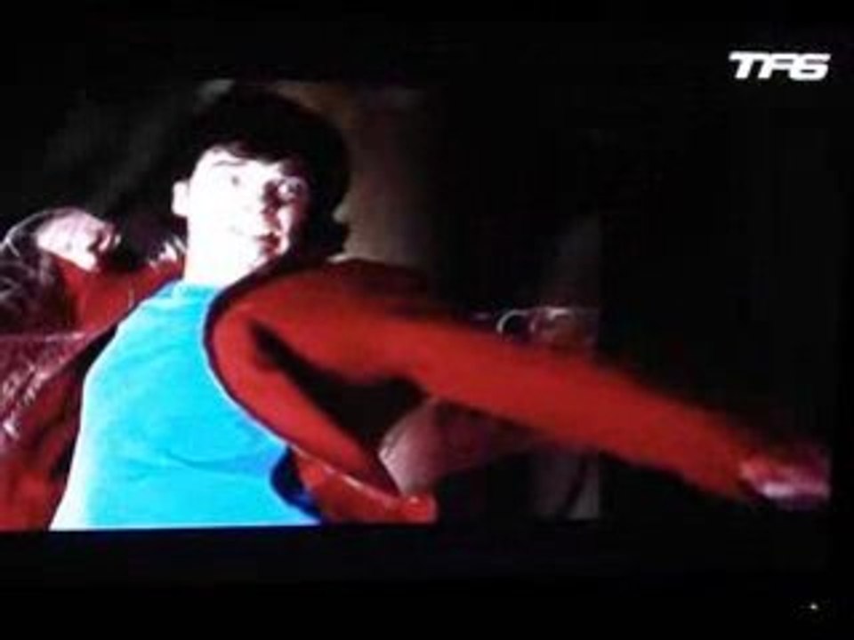 Smallville Saison 7 7x01 Clark vs Bizarro