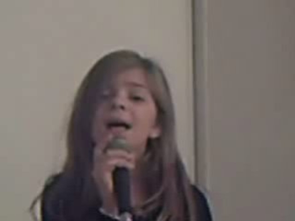 CAROLINE COSTA chante Les fleurs de l'éternité