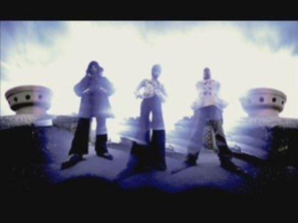 Amorphous_Androgynous_-_Indian_Swing