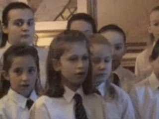 Alice chante Noël en solo (et en Français) chez les Brittons