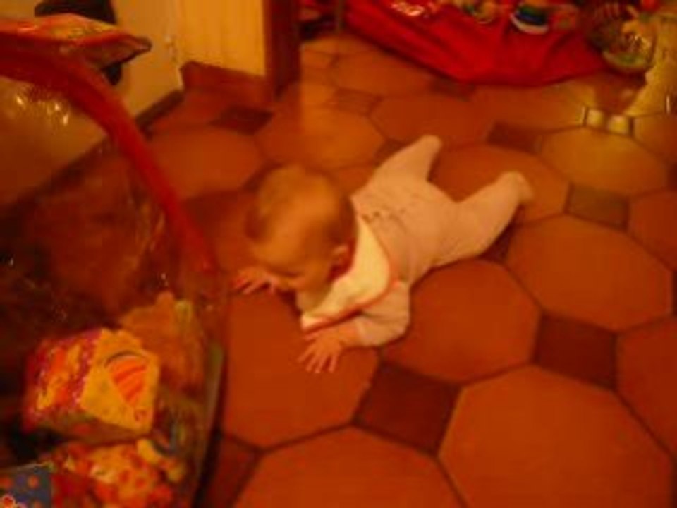 petite léna à quatre pattes, bonne tactique