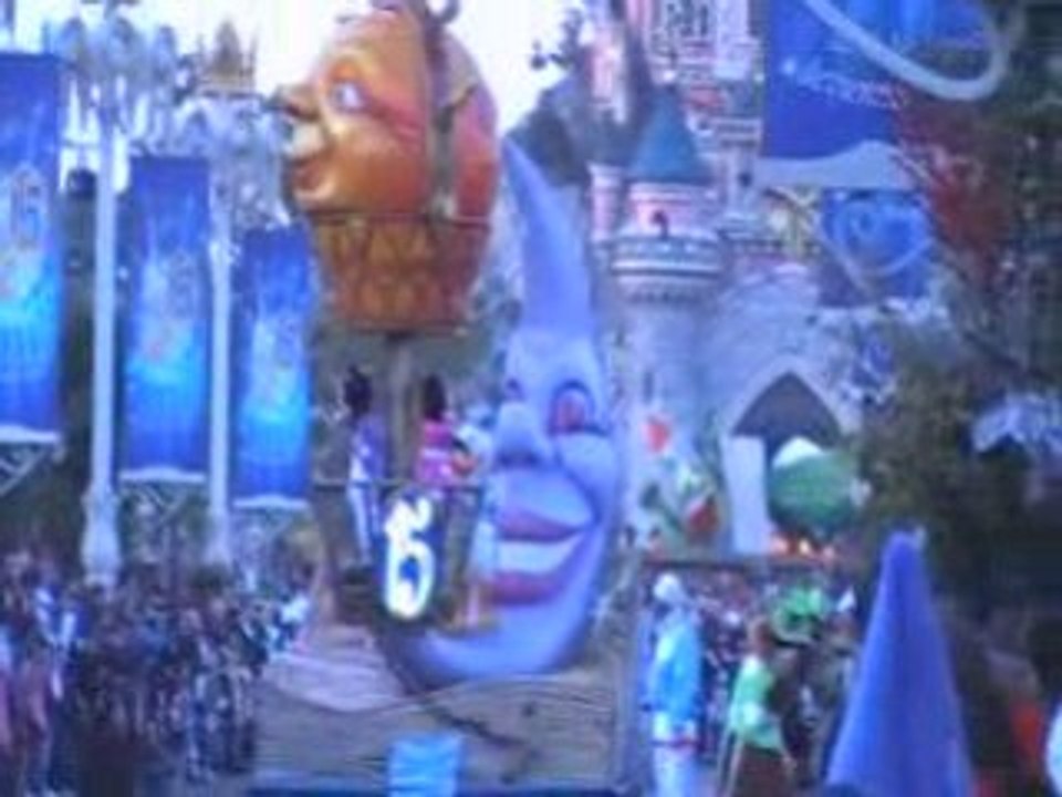 la parade des reves(disneyland paris)29 nov 2008)