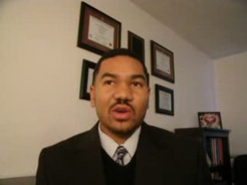 Iraqi Journalist Throws Shoes At George Bush