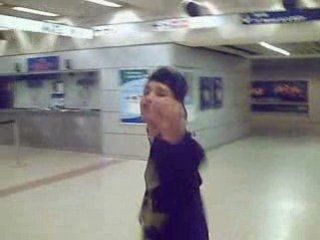 La féte de la zik 2007 a gare de lyon avec beaucoup de noirs