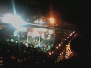 WOW Look at the Crowd