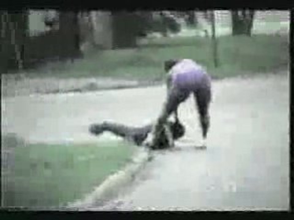 Crazy woman beatting the crap out of the man FUNNY!!