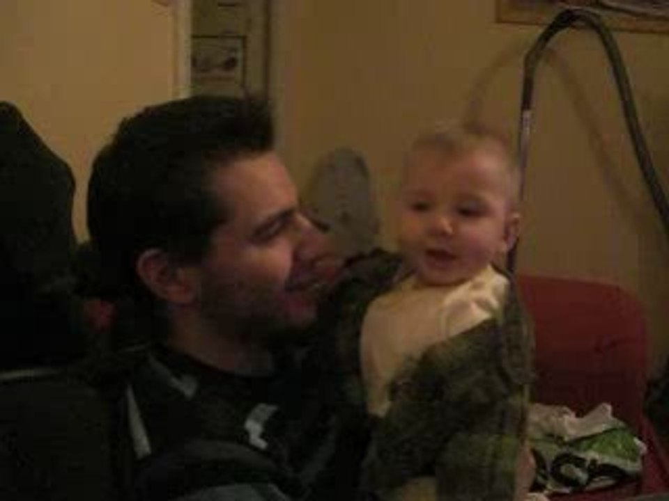 Esteban mangé par son papa