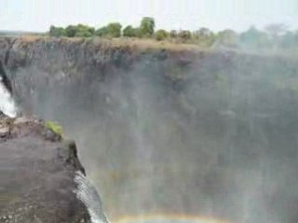 Baignade au-dessus des Vic Falls