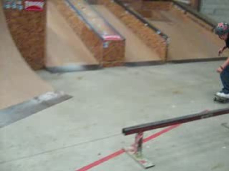 MVI_0046skate 9999998+s+d88z8s5c5c4d44ecvqsdcvdfcvqz