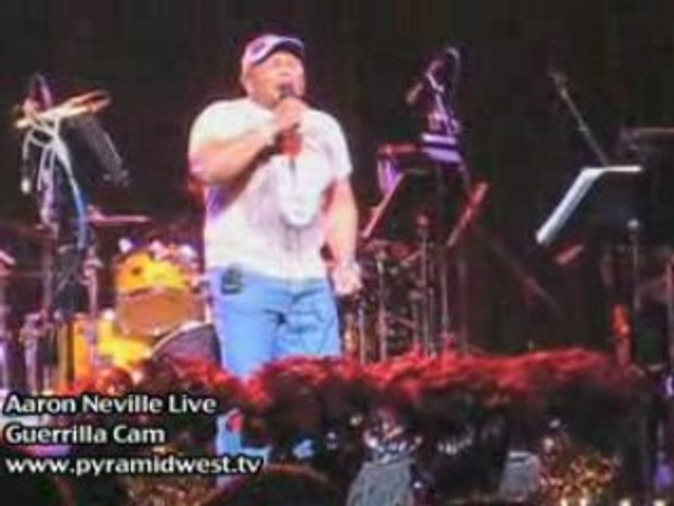 Aaron Neville Live