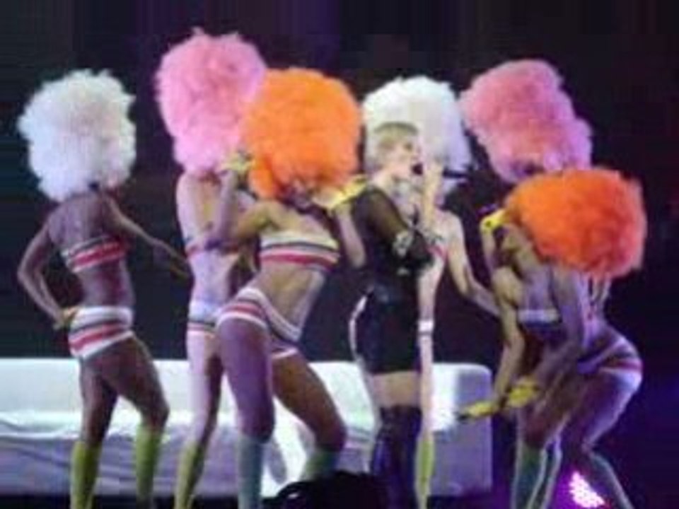 Concert Lorie Marseille. LE TOUR 2LOR. Fever.