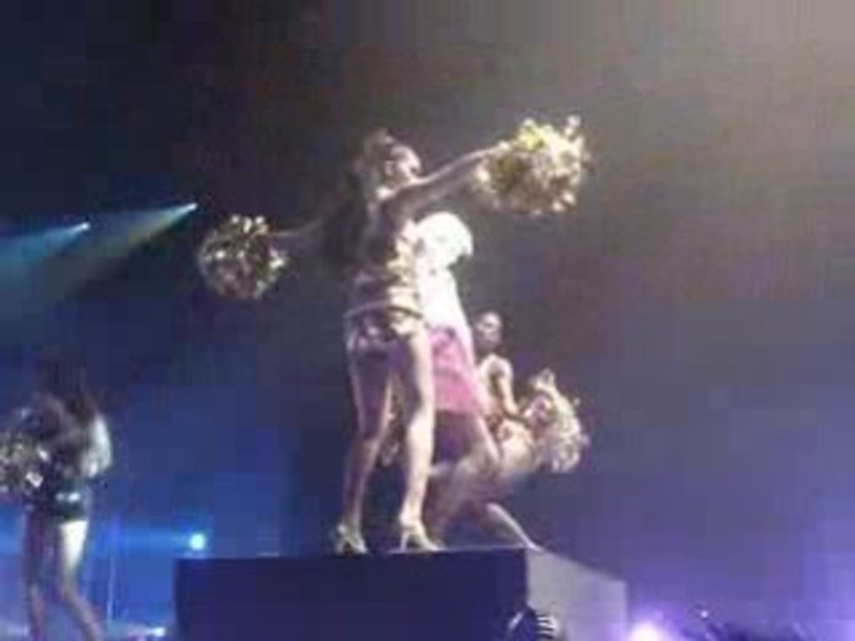 XI-Lorie-"La reine"-Le Dôme-Marseille-(16.12.2008)