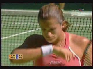 AO2006 QF Amelie Mauresmo vs Patty Schnyder P.2