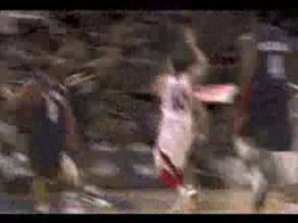 Josh Smith's BIG Alley-Oop Slam vs. Cavs (12.13.08)