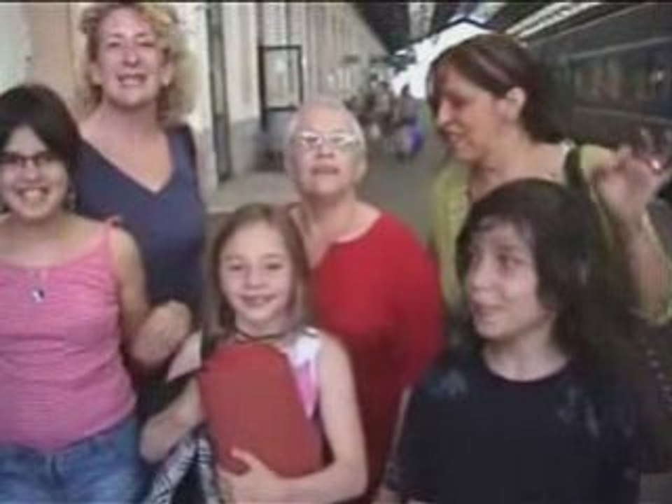 Mamie yvette arrivee a la gare d'hendaye