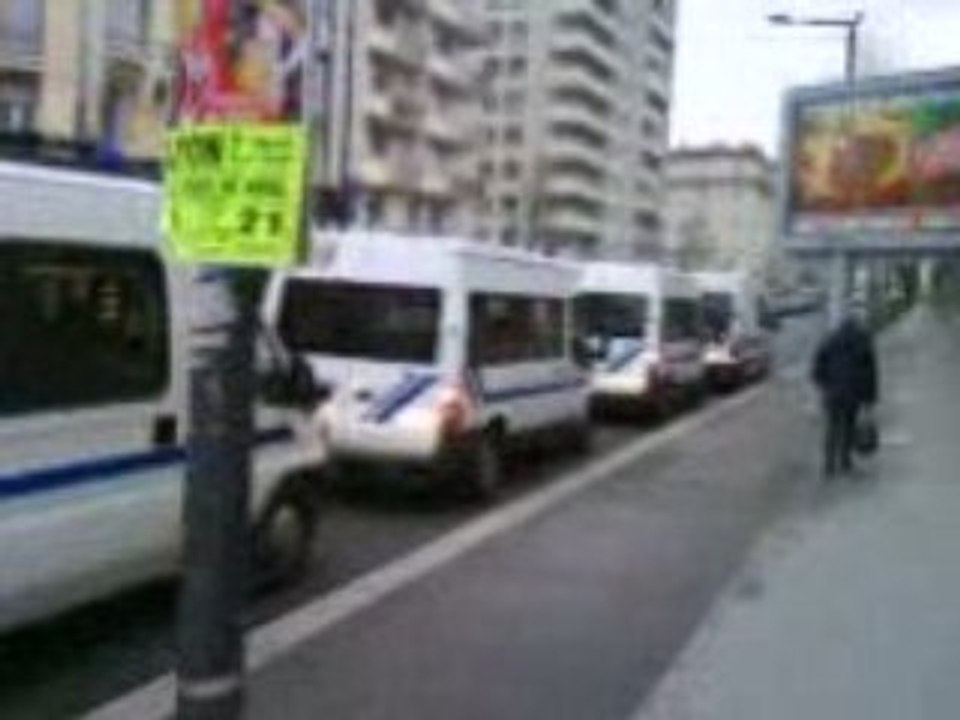 Véhicules de la police