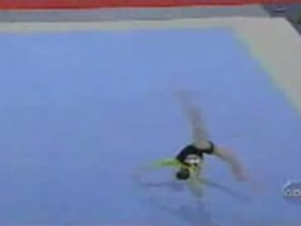 Roue arabe au ralenti (Svetlana Khorkina - RUS)