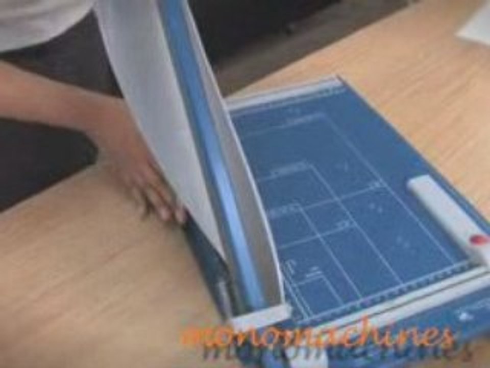 Dahle 561 Guillotine Paper Cutter